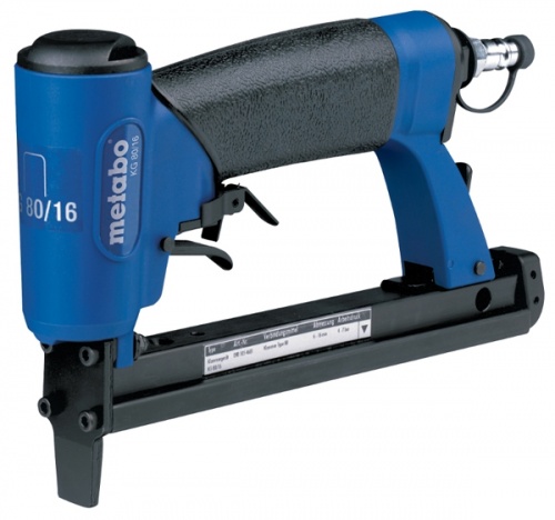 Пневмо-скобозабиватель METABO KG 80/16 — купить в интернет-магазине amurinstrument.ru с доставкой по #WF_CITY_DAT# | Каталог с характеристиками и ценами пневмо-скобозабиватель metabo kg 80/16, купить metabo, купить husqvarna, купить bosch, купить makita, купить hitachi, купить hikoki, купить oregon, купить stihl