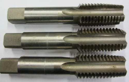 Метчик КММП3266 М27*1,00 — купить в интернет-магазине amurinstrument.ru с доставкой по #WF_CITY_DAT# | Каталог с характеристиками и ценами метчик кммп3266 м27*1,00, купить metabo, купить husqvarna, купить bosch, купить makita, купить hitachi, купить hikoki, купить oregon, купить stihl